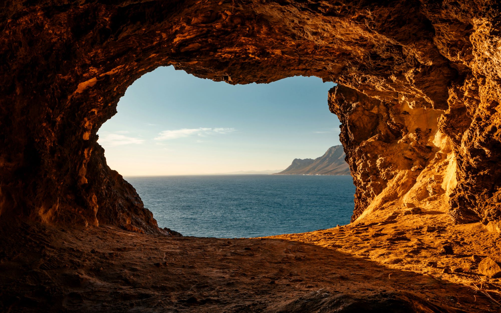 cave-with-sea-view